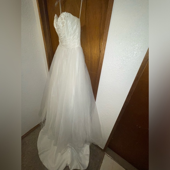 Alfred Angelo Fairytale‎ Wedding Dress. NWT!! - Picture 6 of 14